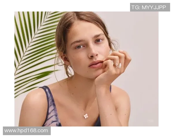 足球明星女友安娜的魅力瞬间大揭秘美丽图片欣赏